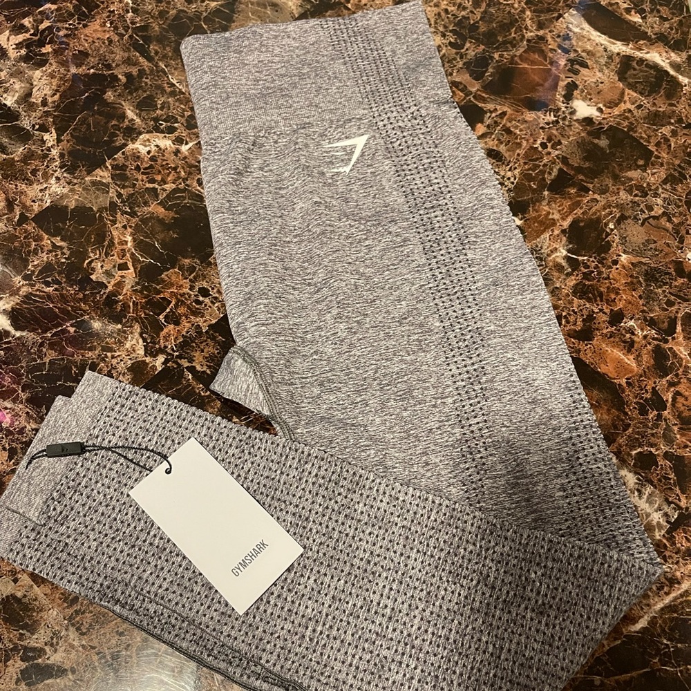 FINAL PRICE*Gym shark Large leggings NWT